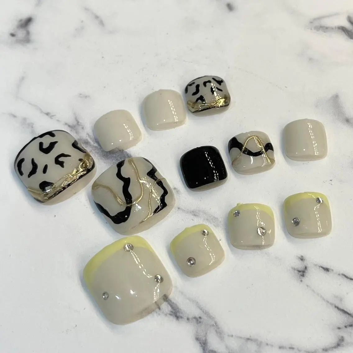ネイル フットネイル フットネイル nail LUNA BLANCのネイルデザイン