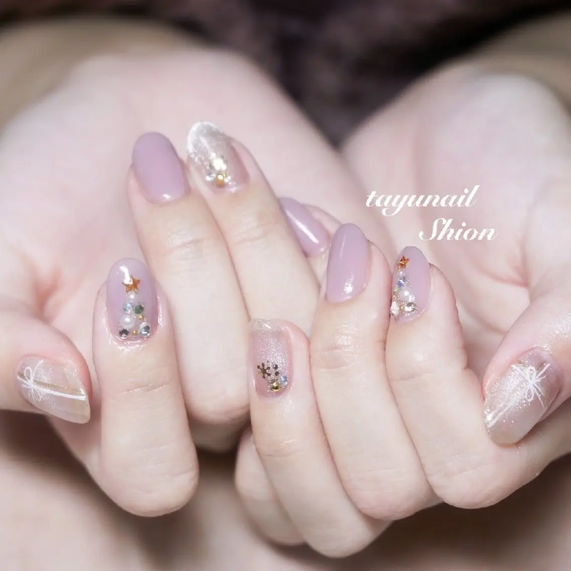 ネイル ジェルネイル キラキラネイル パラジェル 冬ネイル クリスマス ネイルサロン 【たゆnail】のネイルデザイン