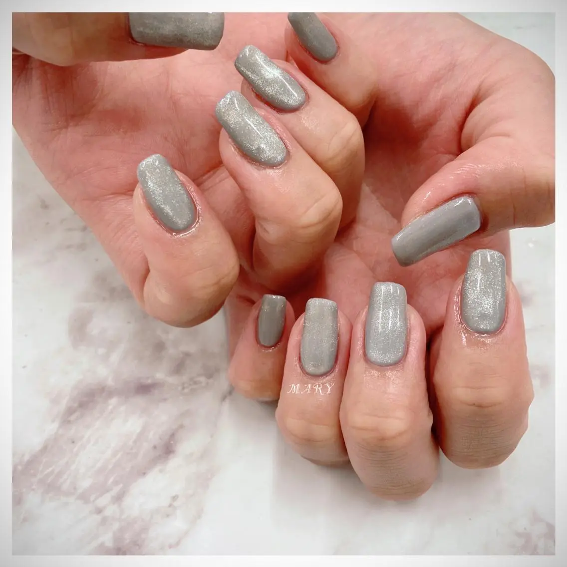 ネイル マグネットネイル ニュアンスネイル ワンカラーネイル シンプルネイル スクエアネイル ハンドネイル Mary nail .narumiのネイルデザイン