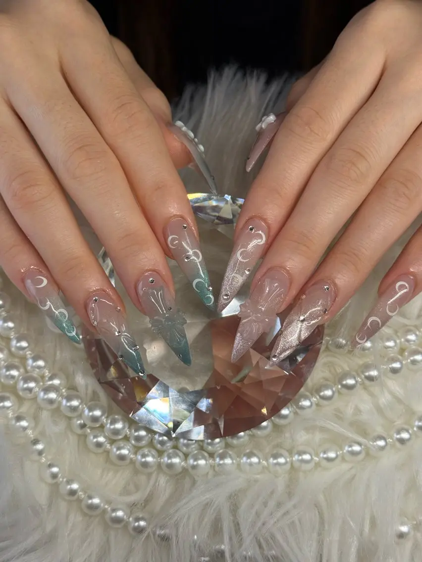 ネイル アートネイル オーロラネイル チークネイル 長さ出し フットネイル ハンドネイル 銀河_ Chan nailsのネイルデザイン