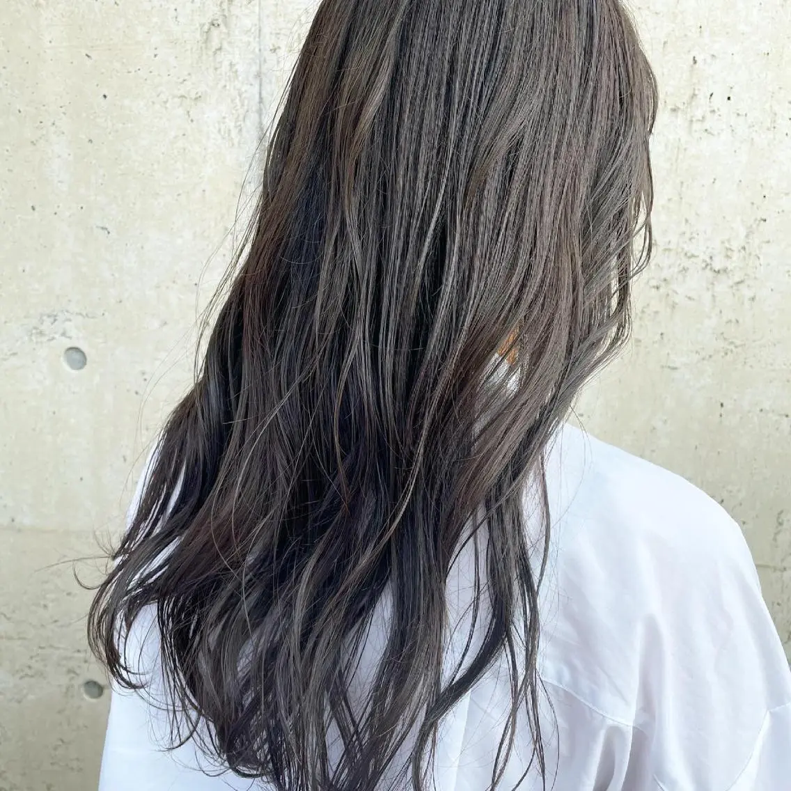 ロング カラー 日高 香織のヘアスタイル