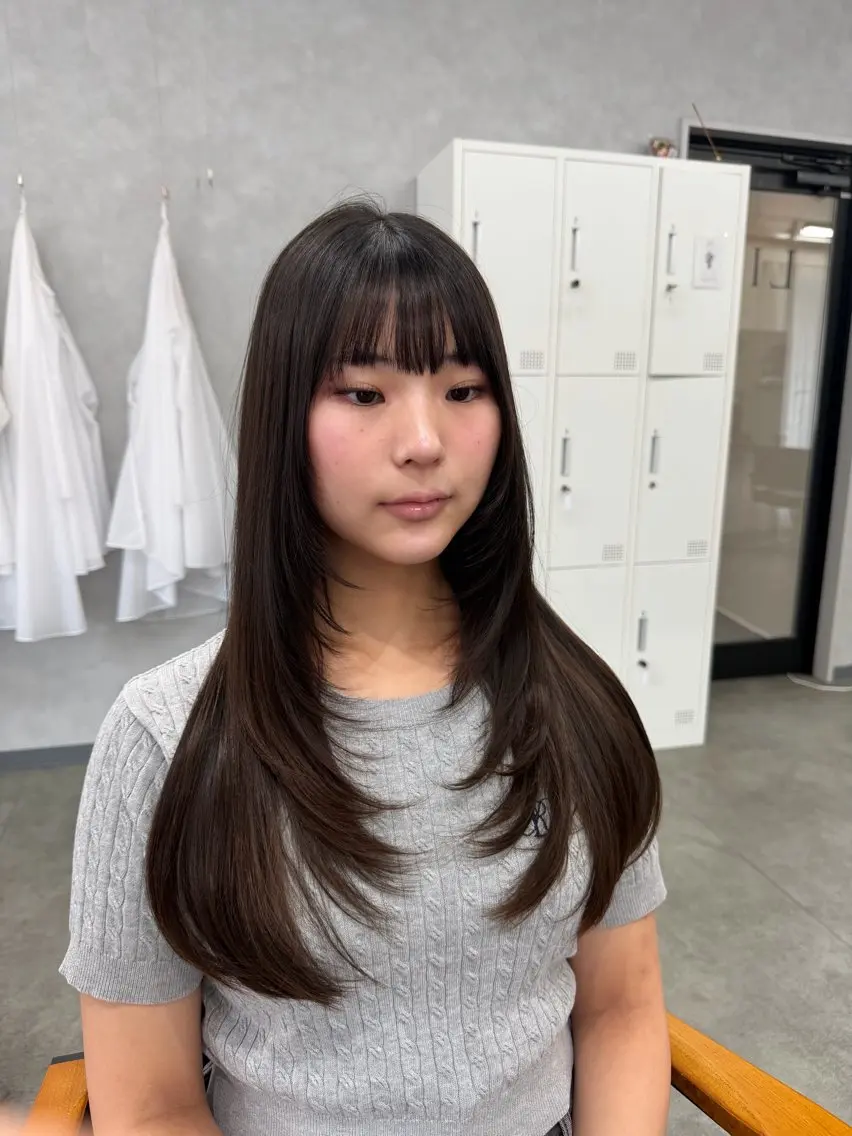 ロング カット カリン🎀 艶カラー/レイヤーのヘアスタイル