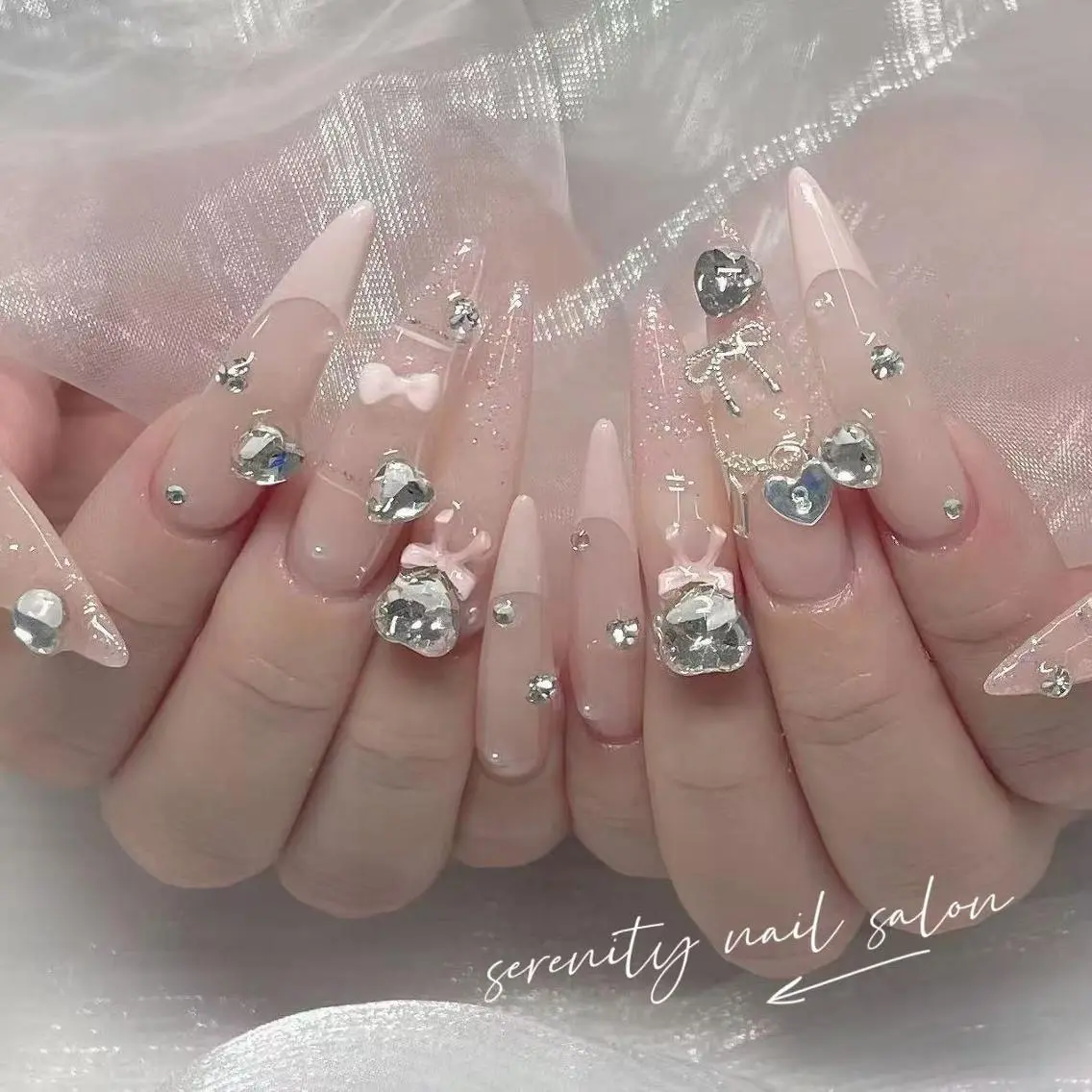 ネイル ハンドネイル ハンドケア ✨Serenity Nail salonのネイルデザイン