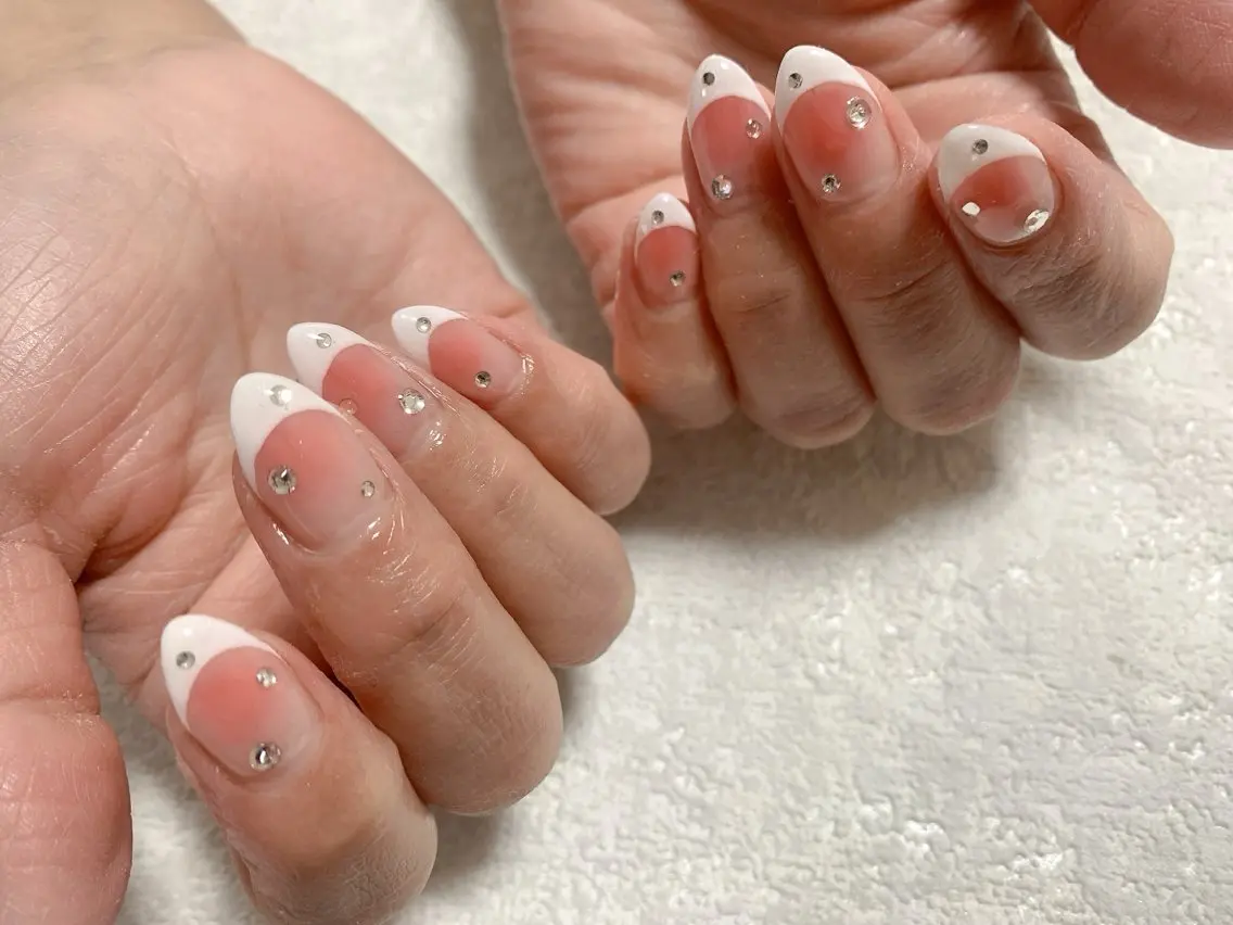 ネイル チークネイル フレンチネイル ジェルネイル メンズネイル パラジェル kiki nail たまプラーザのネイルデザイン