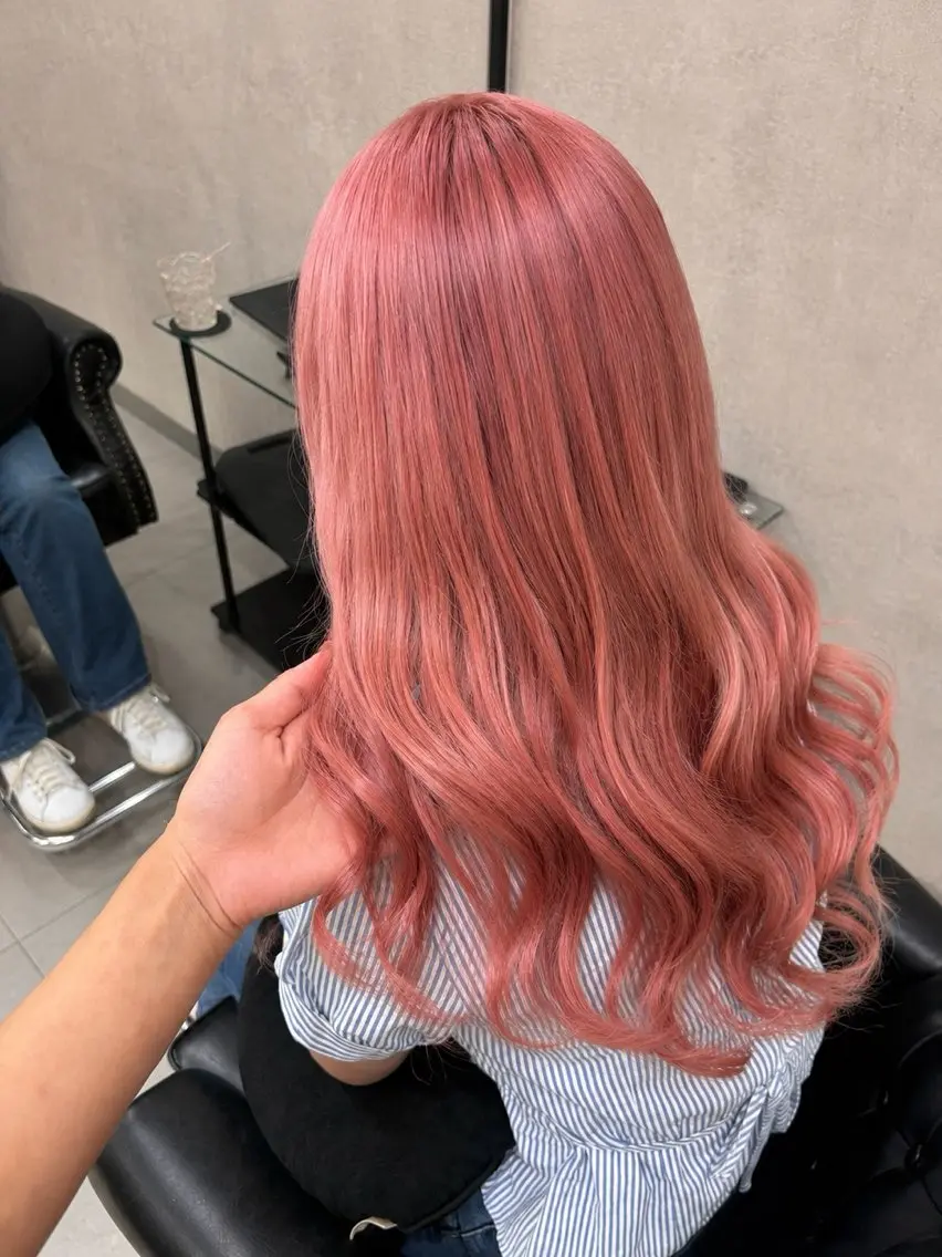 ロング 山田 明のヘアスタイル