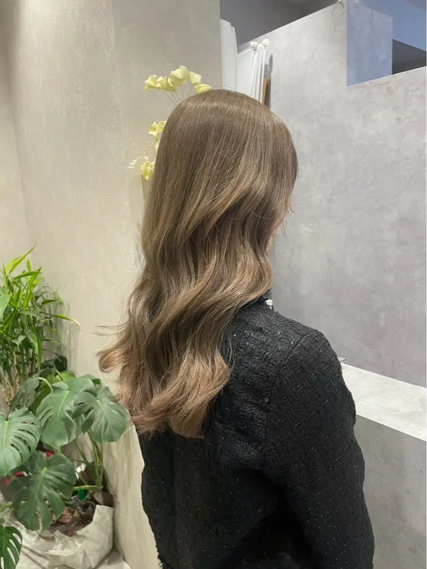 カラー 谷部 流希斗のヘアスタイル