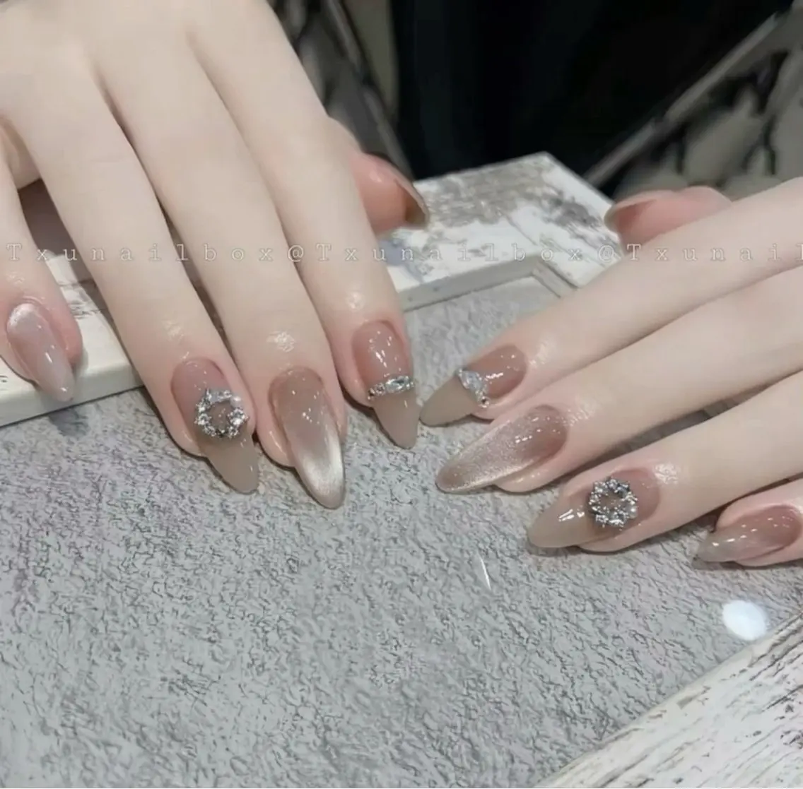 ネイル 長さ出し フレンチネイル グラデーション 卒業式 マグネットネイル ハンドネイル MIHANA NAILのネイルデザイン