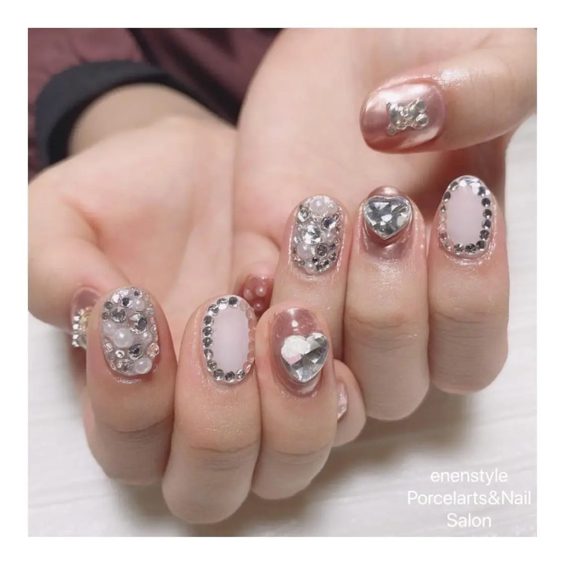 ミディアム ネイル ハンドネイル 🐾enen style 🐾のネイルデザイン