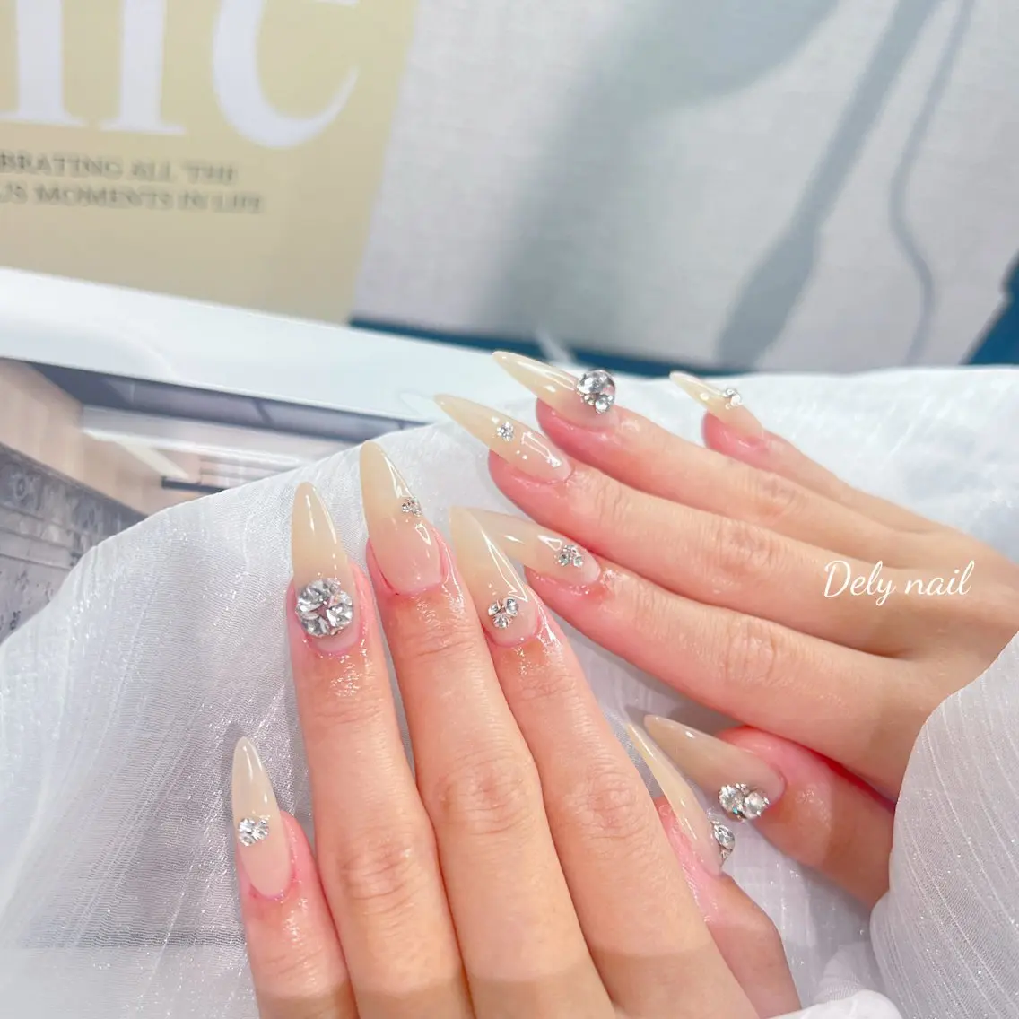 ネイル アートネイル ジェルネイル ガーリー 韓国ネイル シンプルネイル ハンドネイル Dely Nailのネイルデザイン