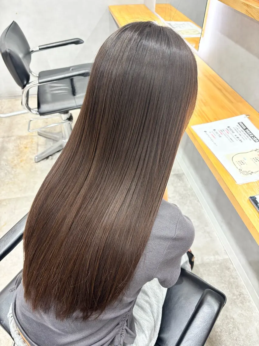 ロング 透明カラー✨️ みた ももかのヘアスタイル