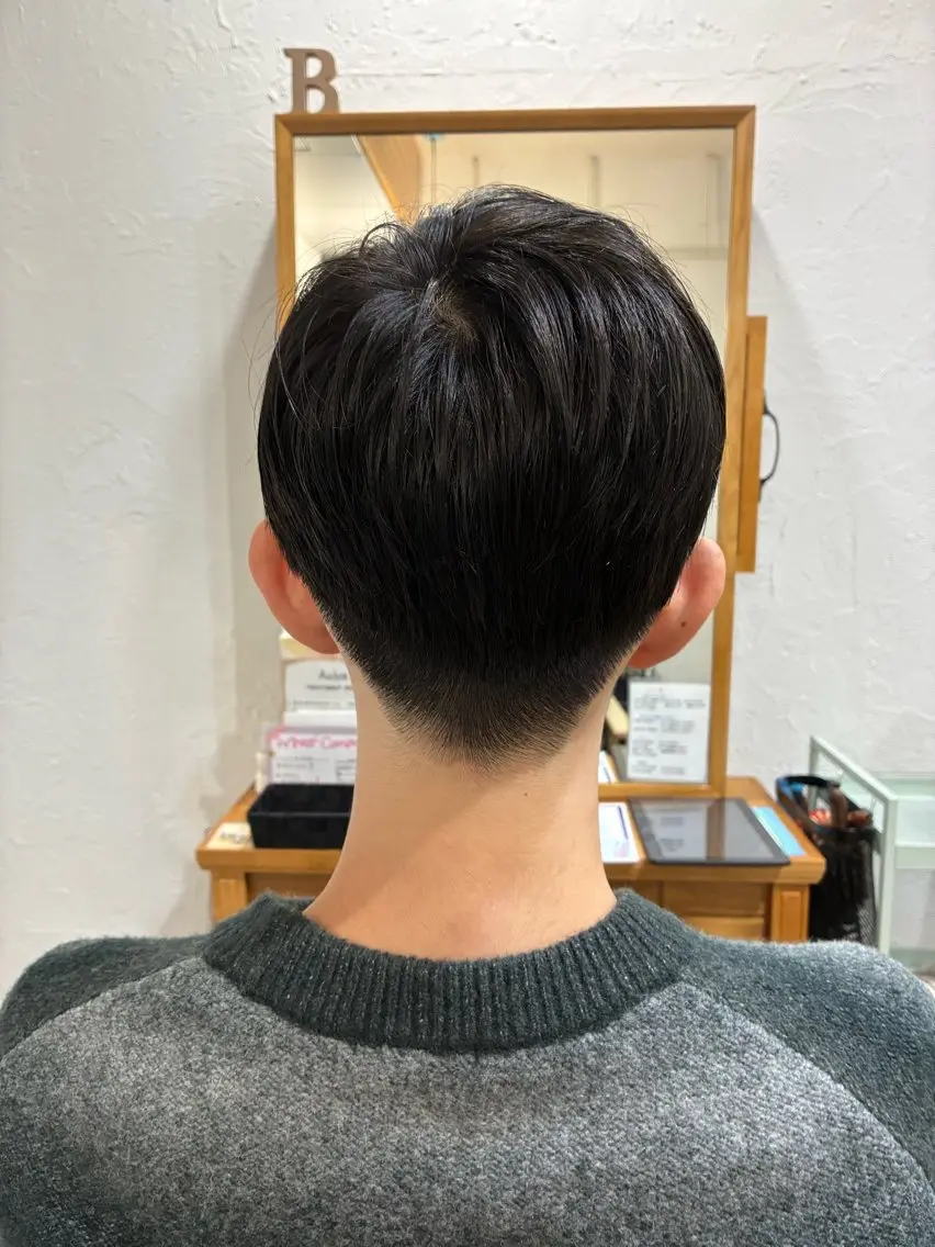 メンズ ツーブロック 刈り上げ 安島(あじま) 慎(まこと)のヘアスタイル