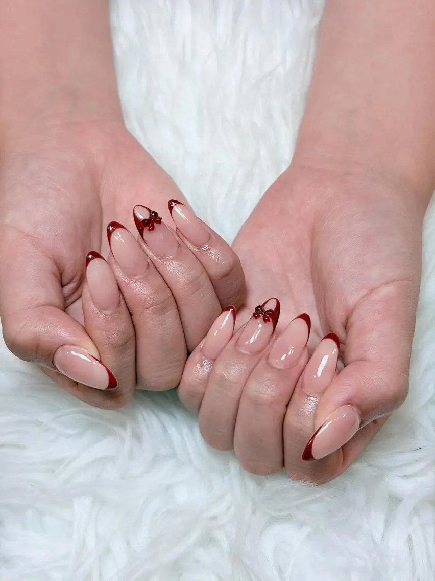 ネイル チークネイル ドット フレンチネイル グラデーション ハート Eli Muse 新宿ネイルのネイルデザイン