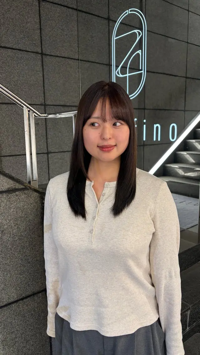 ミディアム 海優⭐️ネイル⭐️ 透明感カラーのヘアスタイル