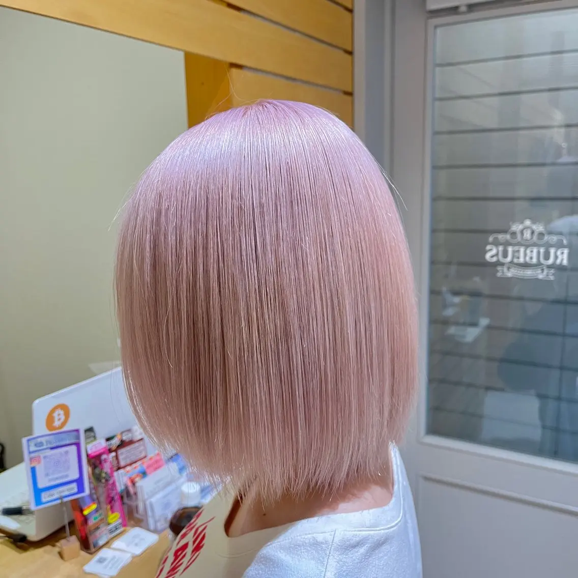 ショート カラー ブリーチ ヘアカラー トリートメント ✨髪質改善🎨 杉本賢人のヘアスタイル