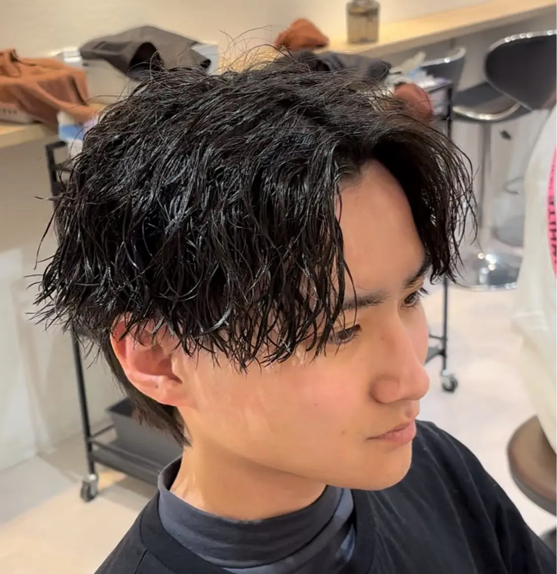 パーマ メンズ センターパート メンズパーマ メンズパーマ美容師 りゅうせいのヘアスタイル