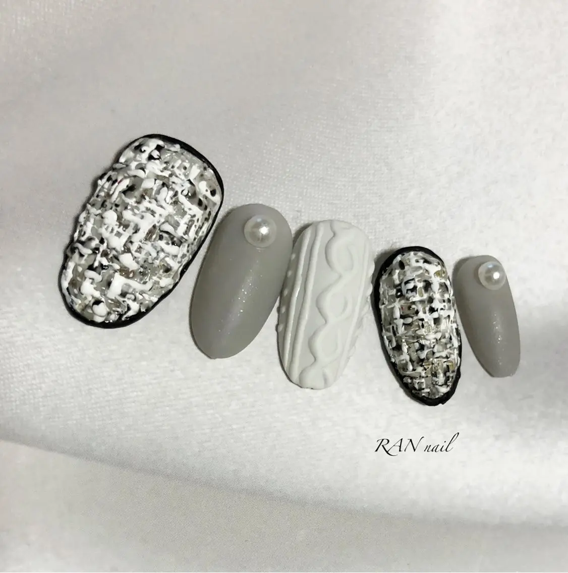 ネイル ジェルネイル オフィスネイル シンプルネイル ツイードネイル ホワイト ハンドネイル フットネイル RAN nailのネイルデザイン