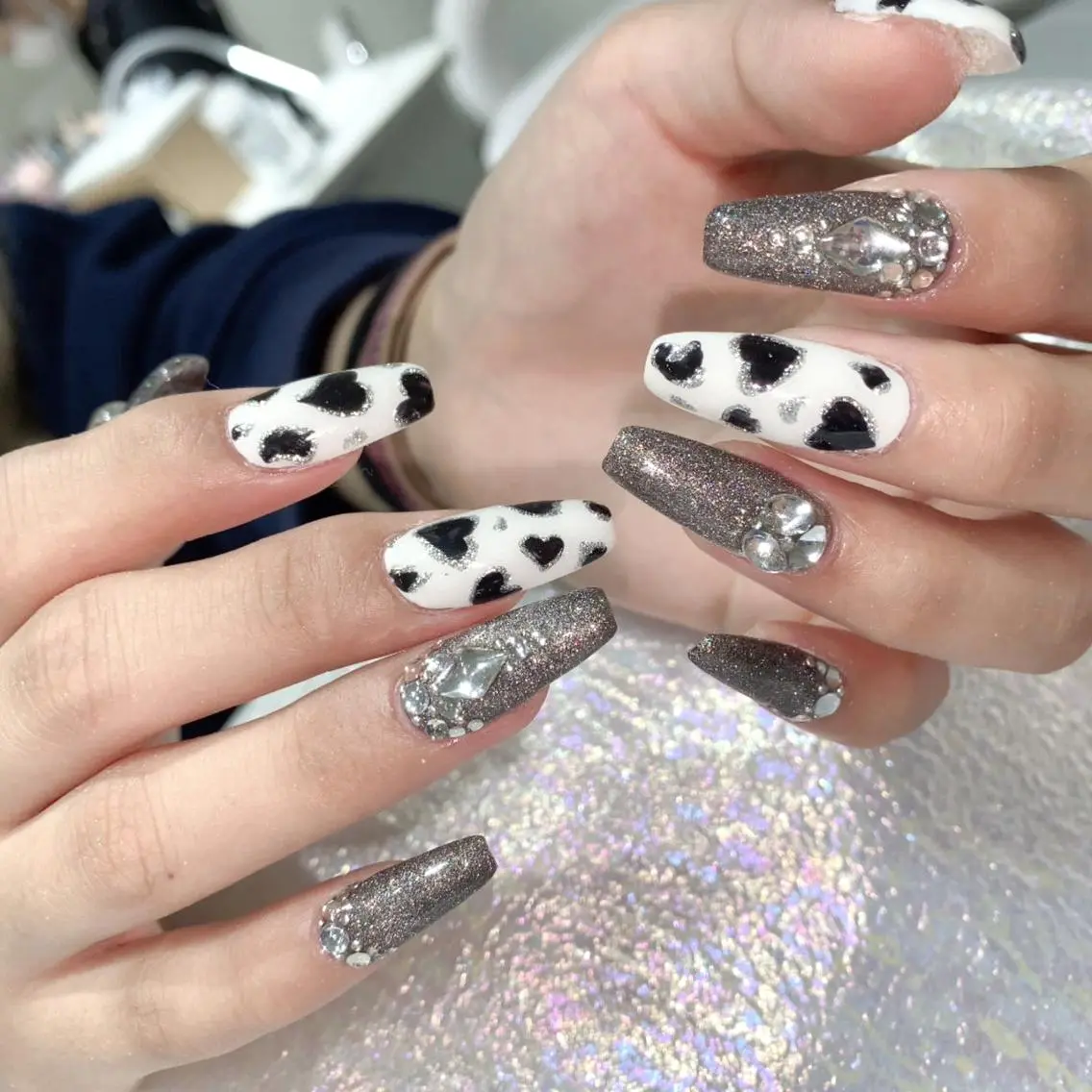 ネイル ネイルチップ Queen‘s なんのネイルデザイン