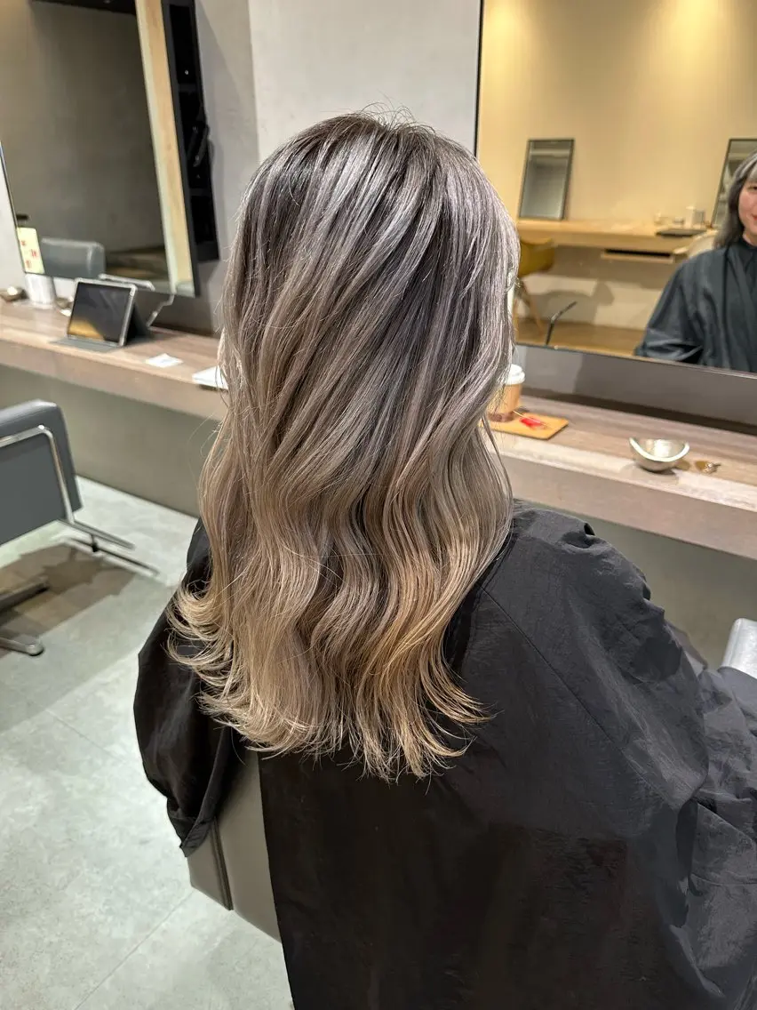 ロング カット エクステ 美髪・シールエクステ ホソタニリョウコのヘアスタイル