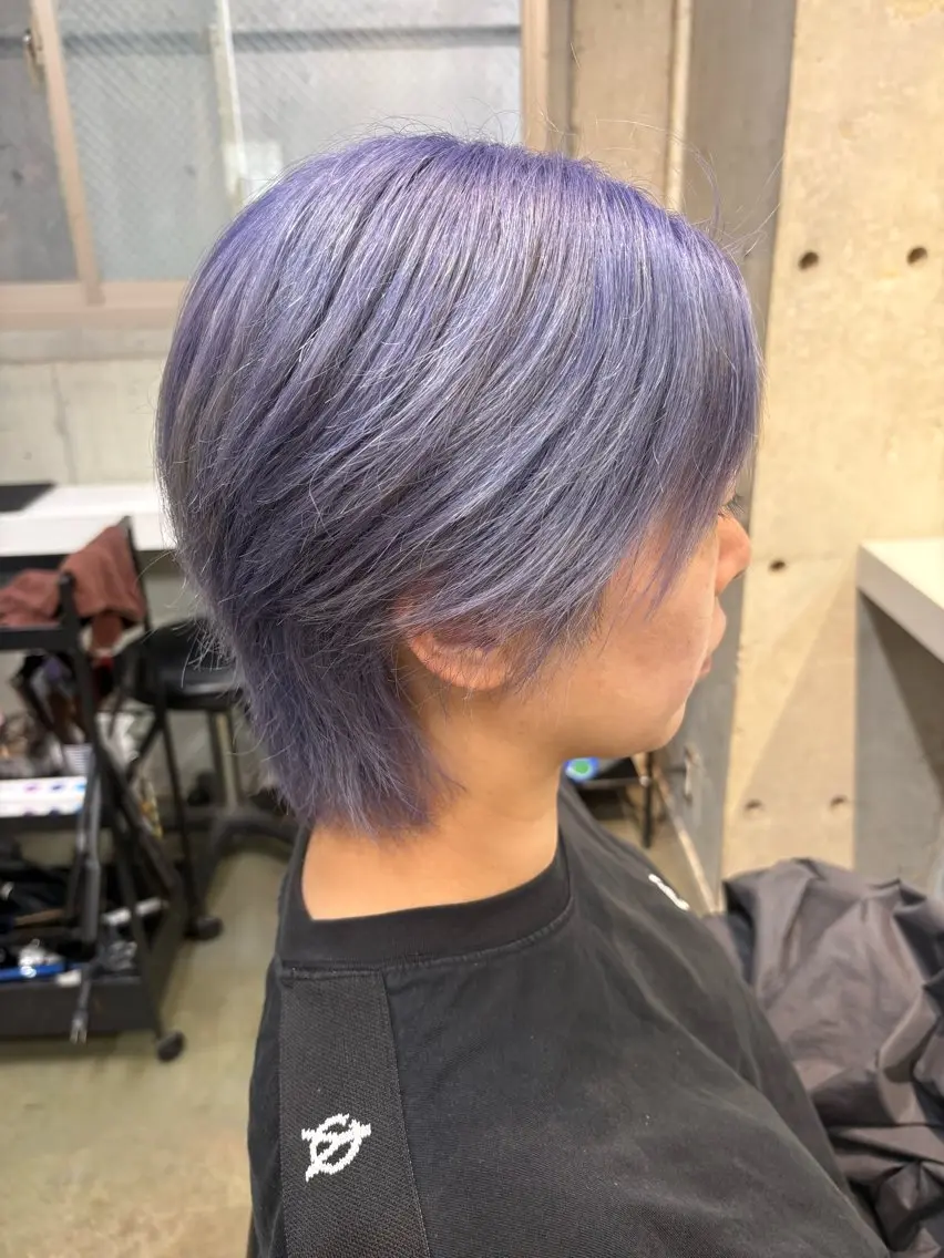 ショート カラー ヘアカラー アイリ/メンズ カット/ハイトーンのヘアスタイル