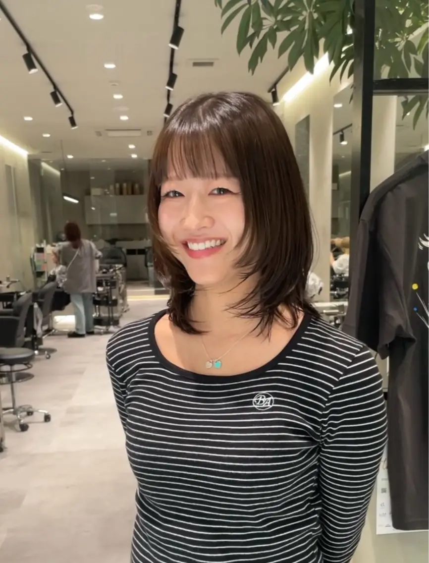 セミロング カット ヘアカラー トリートメント 神戸レイヤーカット 顔周り／骨格診断のヘアスタイル