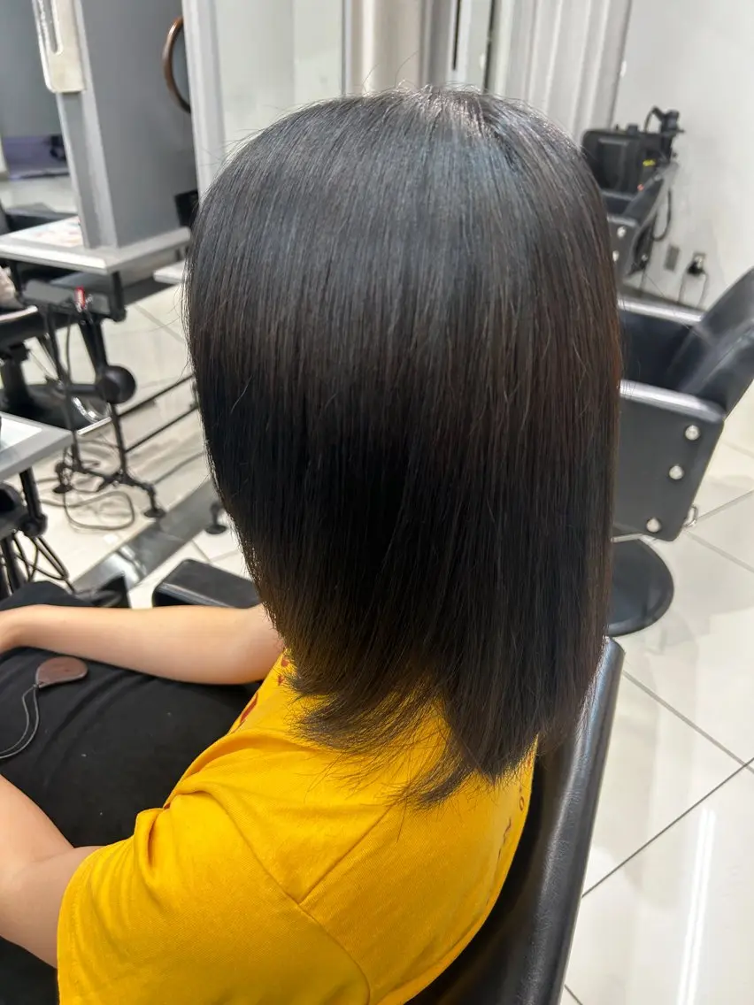 ミディアム カラー ヘアカラー 艶カラー🐳🫧 サヤカ 🐳のヘアスタイル