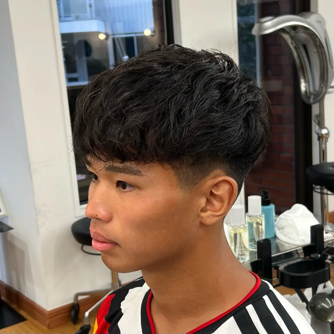 ショート パーマ メンズ カット メンズカット✂️ スキンフェード伊藤陸のヘアスタイル
