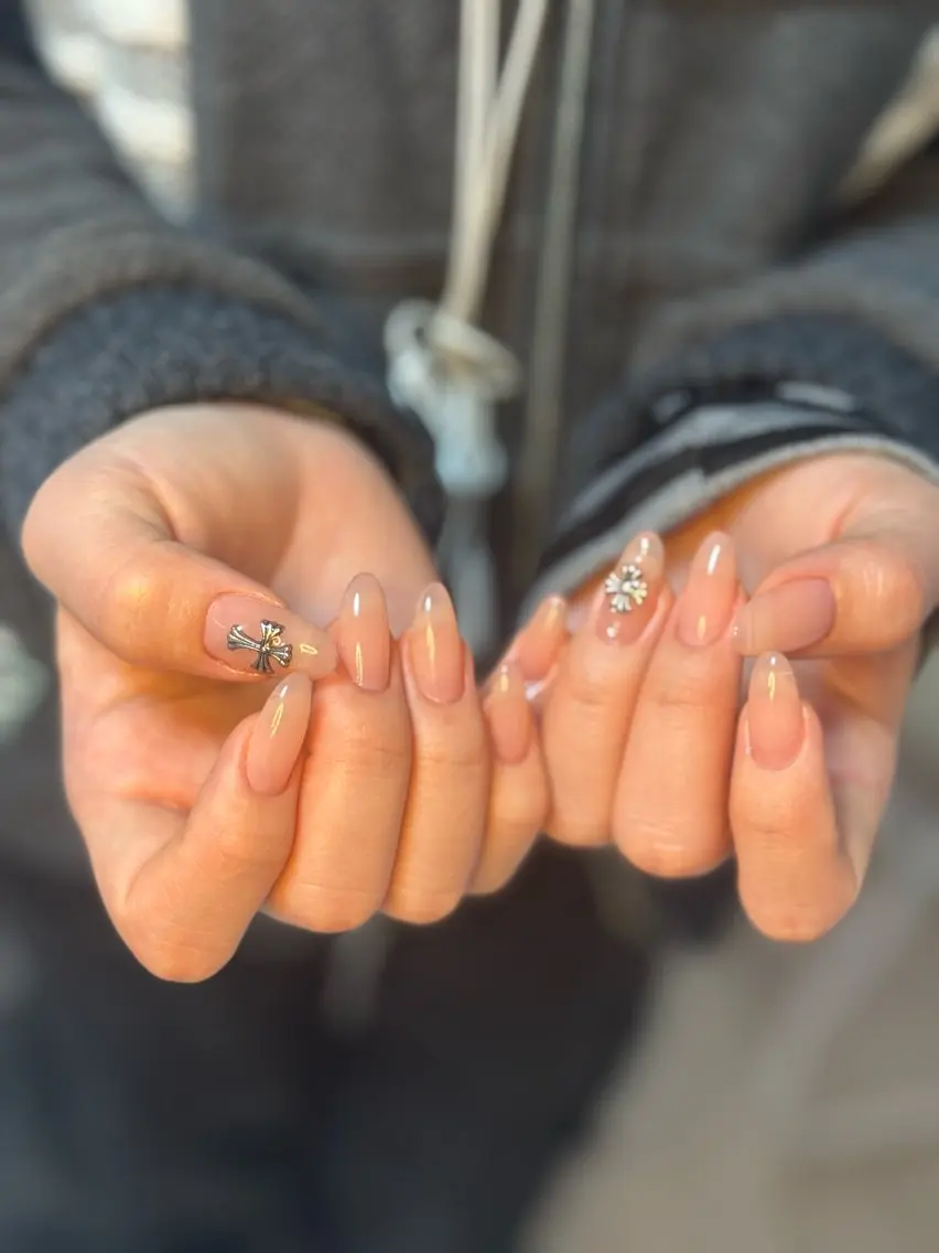 ネイル アートネイル オーロラネイル チークネイル フレンチネイル ガラスフレンチ ハンドネイル 🎀🎀YooLi Nail Salonのネイルデザイン