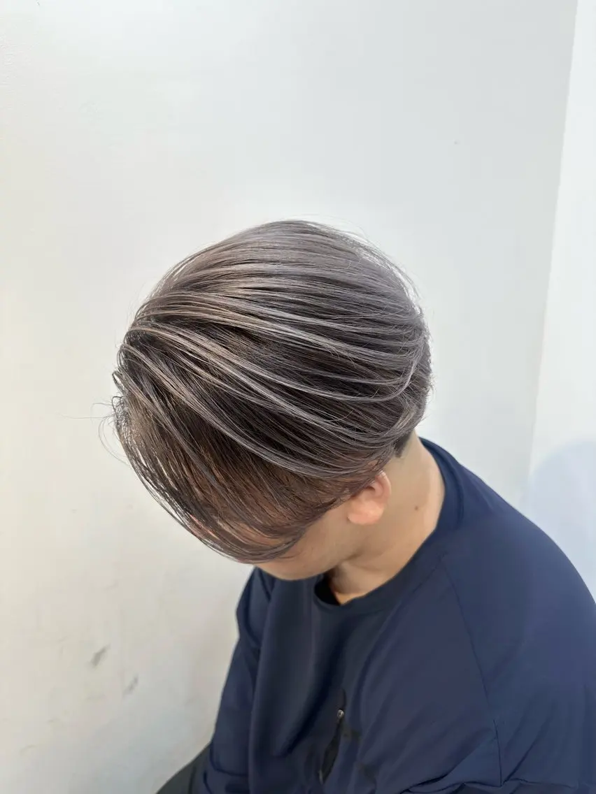 メンズバレイヤージュ　カット➕ブリーチ➕カラー➕トリートメントの写真
