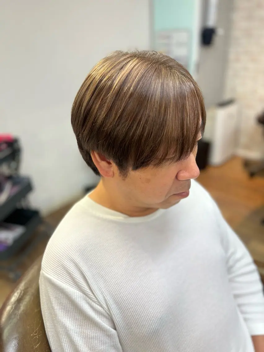 メンズ ヘアカラー ⚡️ エマ🥑のヘアスタイル