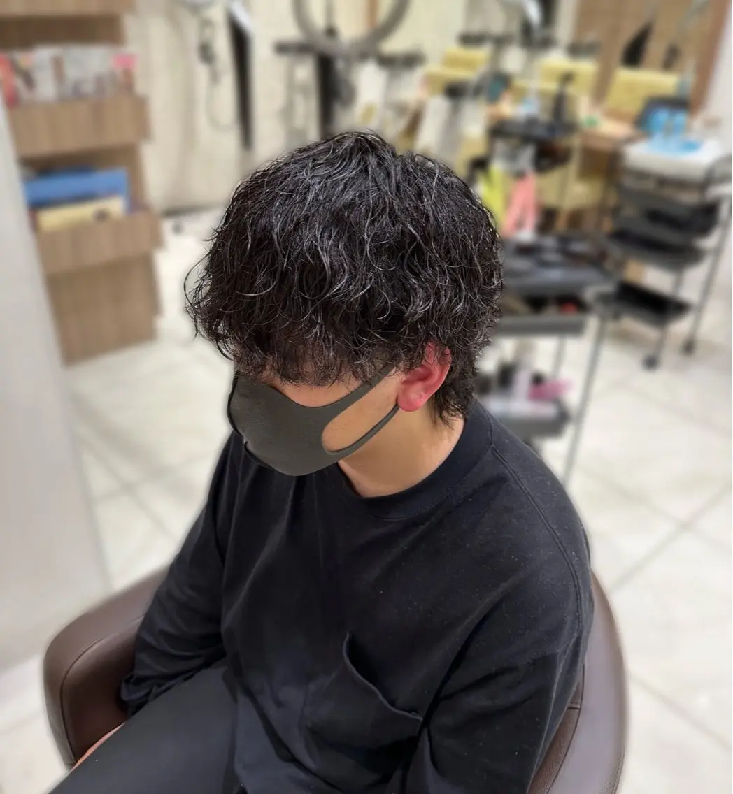 ショート メンズ メンズウルフカット ショートヘア ウルフカット カット パーマ 渡邉 理央のヘアスタイル