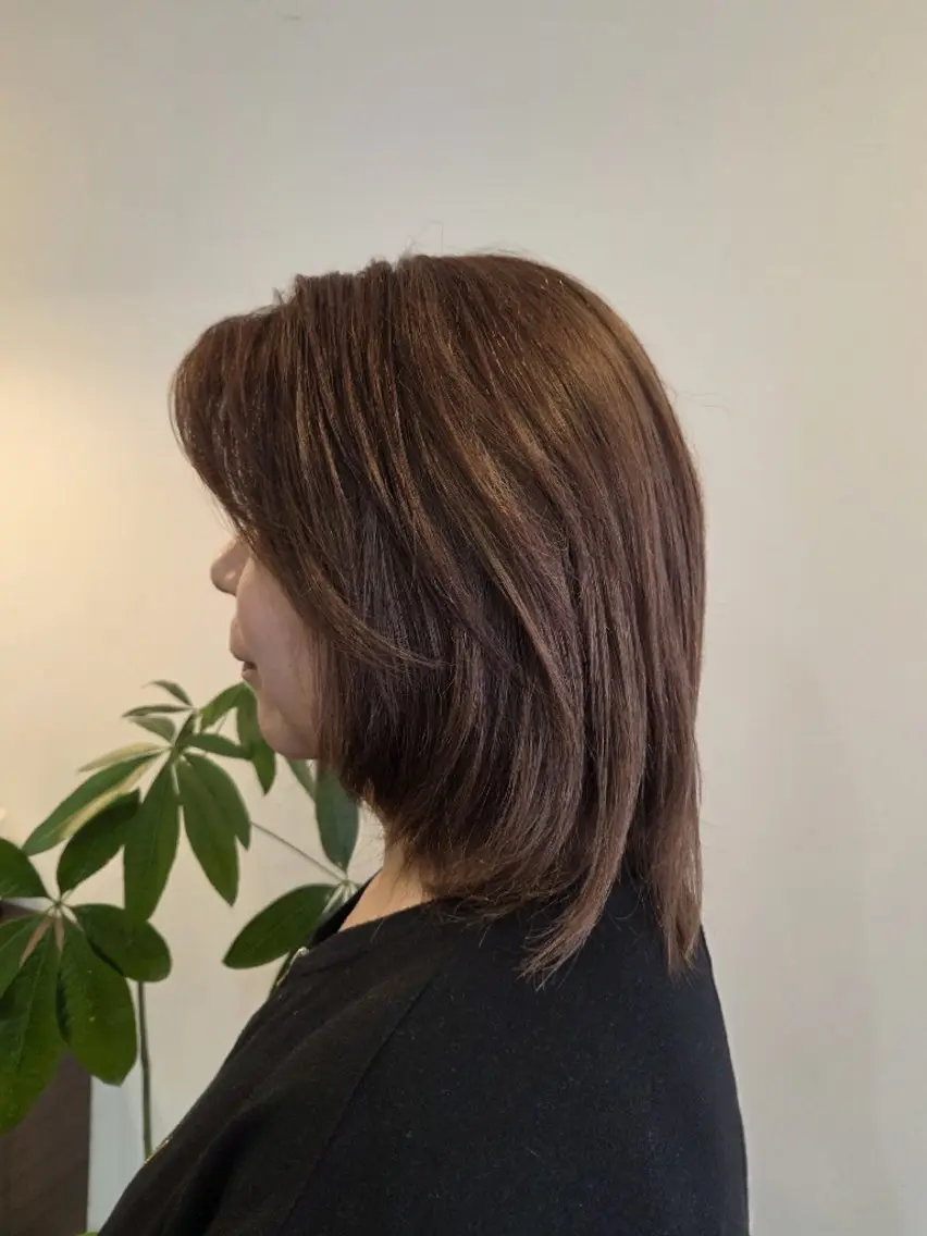 ミディアム レイヤーカット カット 中原 陽菜のヘアスタイル