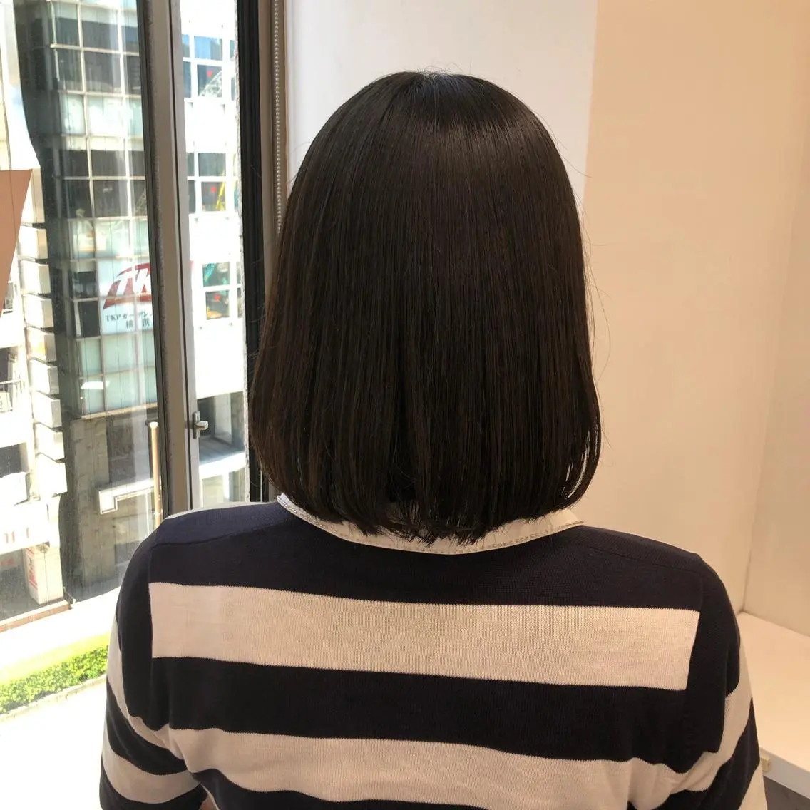 ミディアム 寒色/ベージュヘア ブリーチありMiOのヘアスタイル