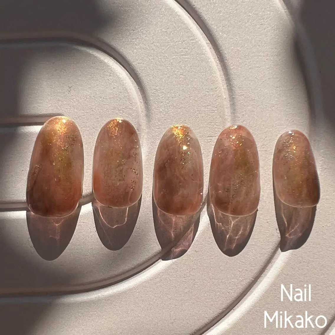 ネイル マグネットネイル ミラーネイル ニュアンスネイル 春ネイル Nail Mikakoのネイルデザイン