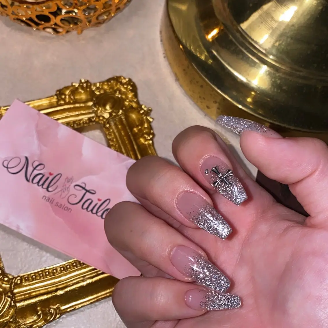 ネイル フラッシュネイル グラデーション キラキラネイル ラメ(グリッター) ラメグラデーション ハンドネイル NailTailor ネイルテイラーのネイルデザイン