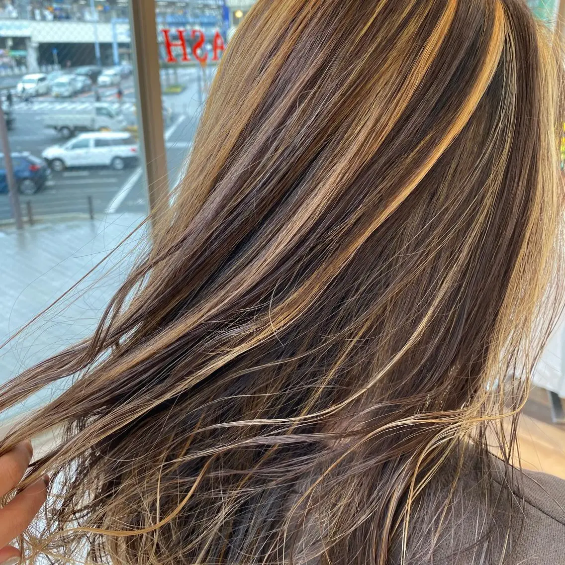 ロング カラー 三好 涼華のヘアスタイル
