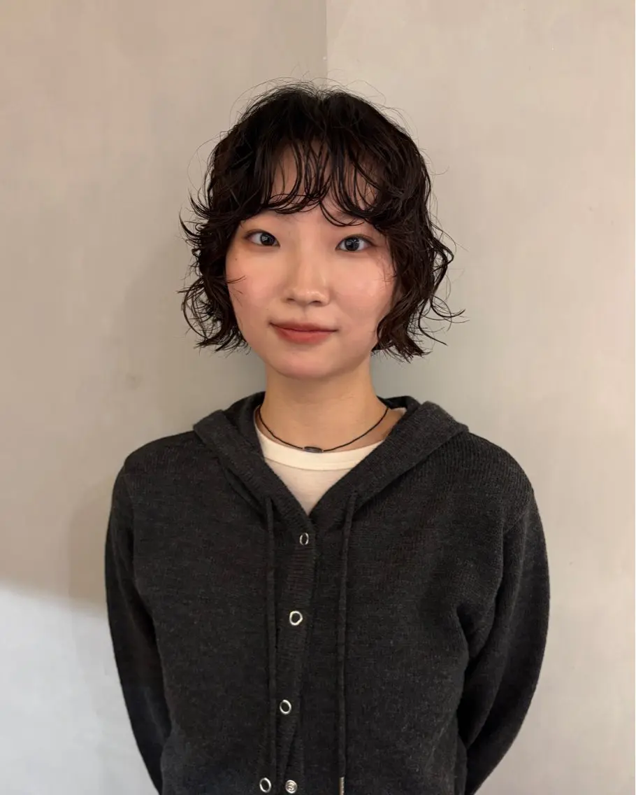 ショート パーマ カット パーマ 大阪|似合わせパーマ ヤマシタミウ🌀のヘアスタイル