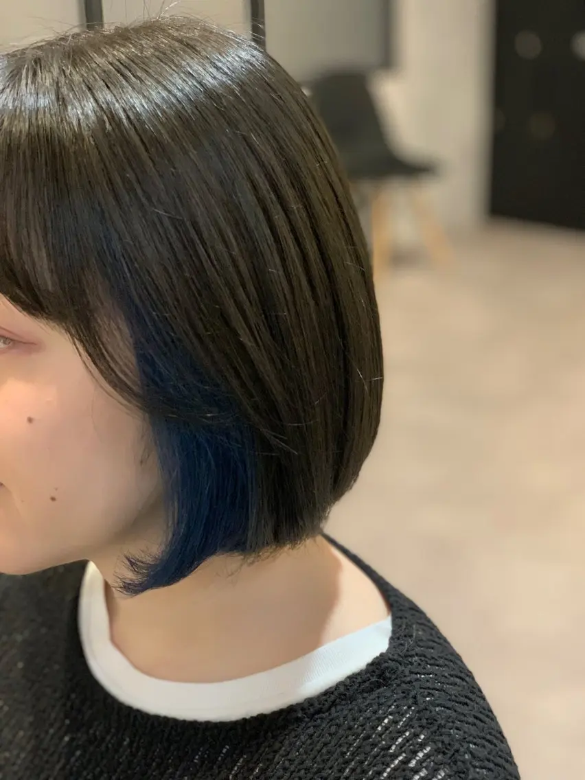 ミディアム カラー ブルーカラー インナーカラー カット ヘアカラー MIA 菅原のヘアスタイル