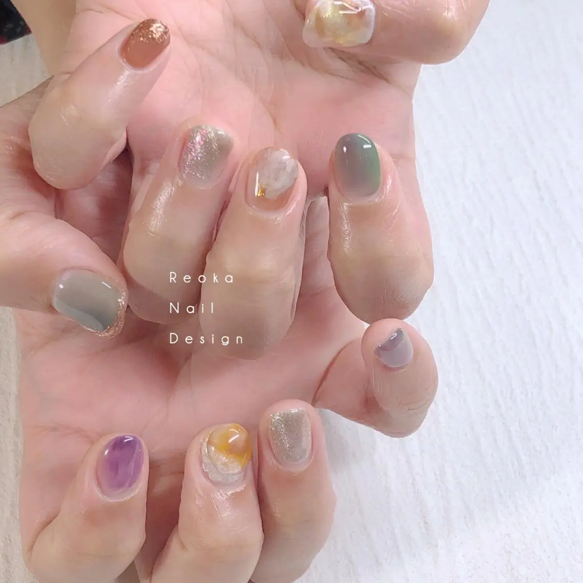 ミディアム ネイル ハンドネイル Blowe ニュアンスのネイルデザイン