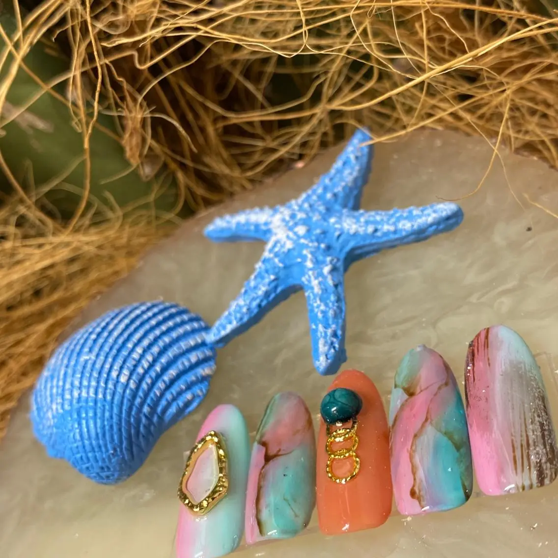 ネイル ネイルチップ NORA nail UMEDA MAIのネイルデザイン