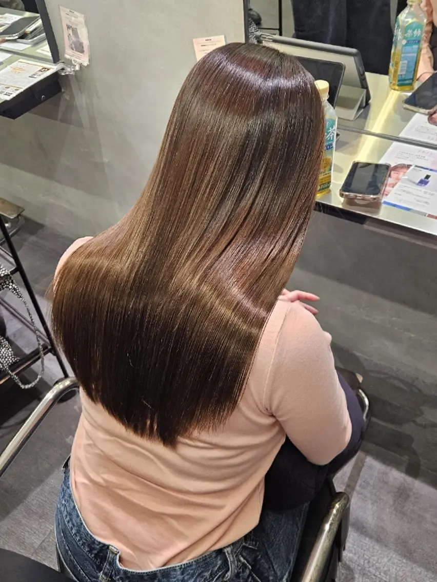 ロング 宮本 愛梨のヘアスタイル