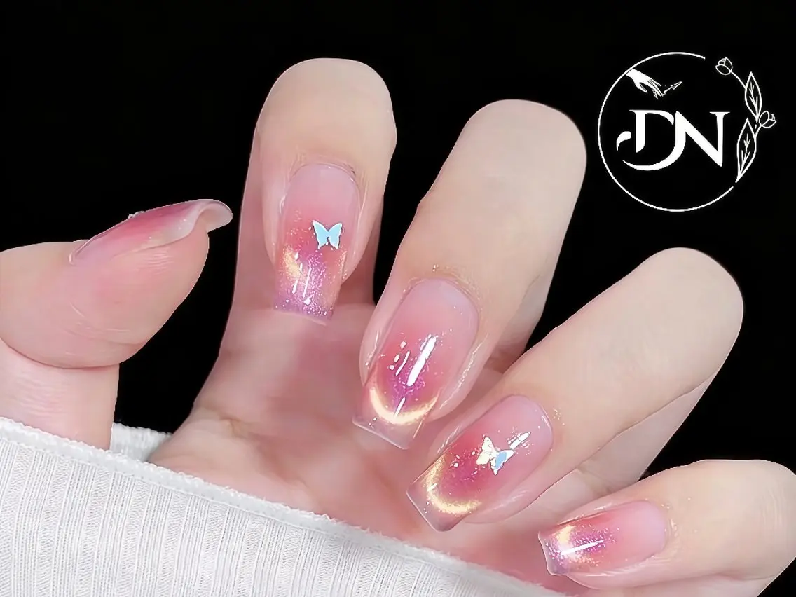 ネイル チークネイル 長さ出し フレンチネイル グラデーション マグネットネイル ハンドネイル ハンドケア ✨Dreamy NORAのネイルデザイン