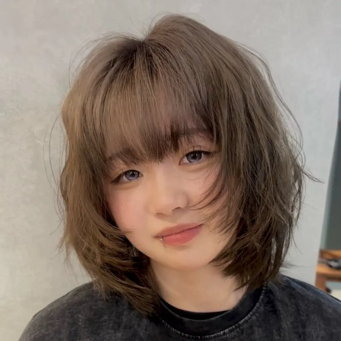 ミディアム カラー 🌈山口摩七斗 /レイヤー/ブリーチのヘアスタイル