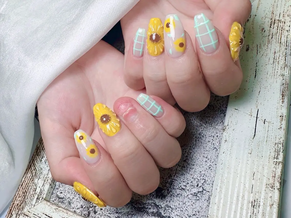 ネイル ハンドネイル Mira Nail Studioのネイルデザイン