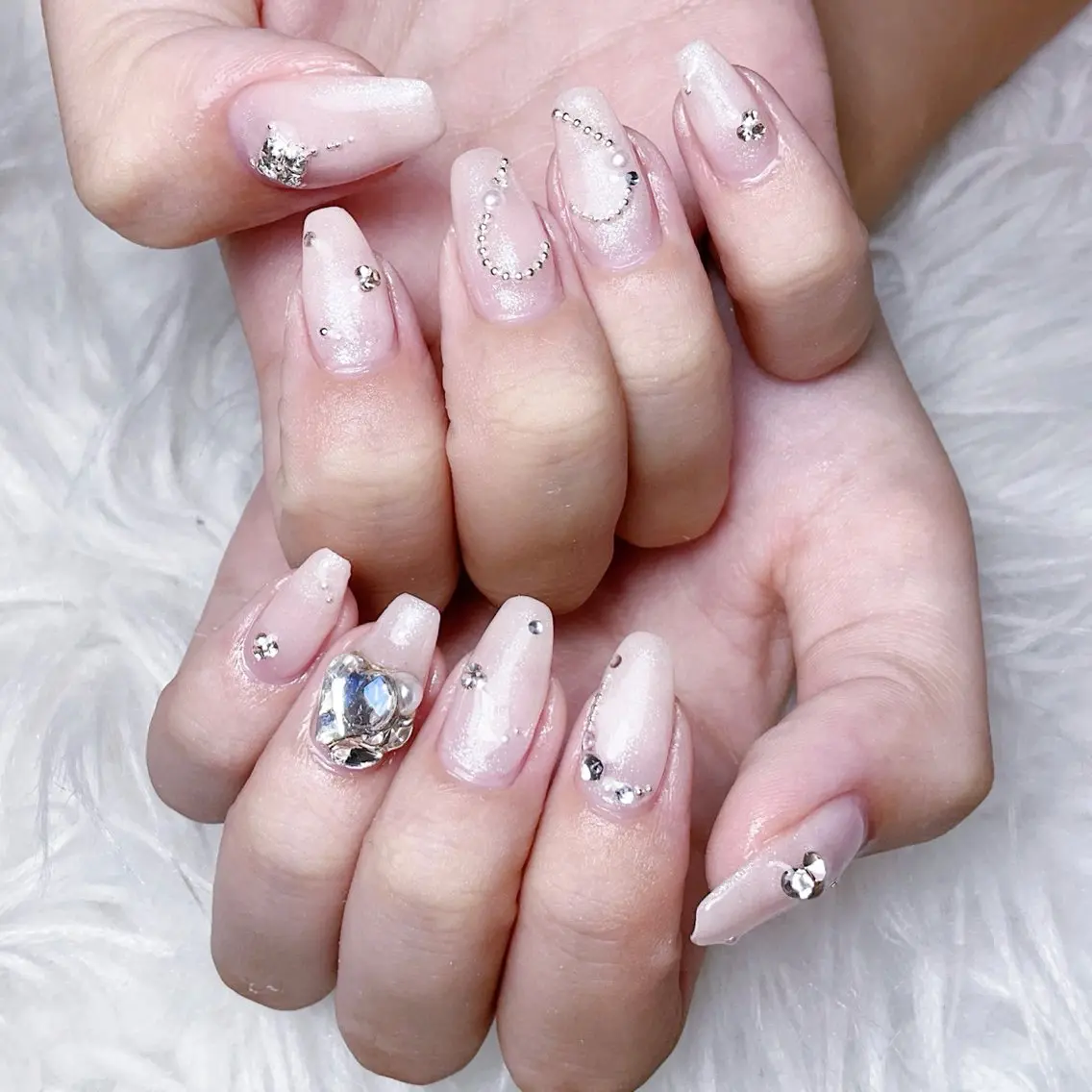 ネイル ハンドネイル 🍭Yun nail hyejin🌸のネイルデザイン