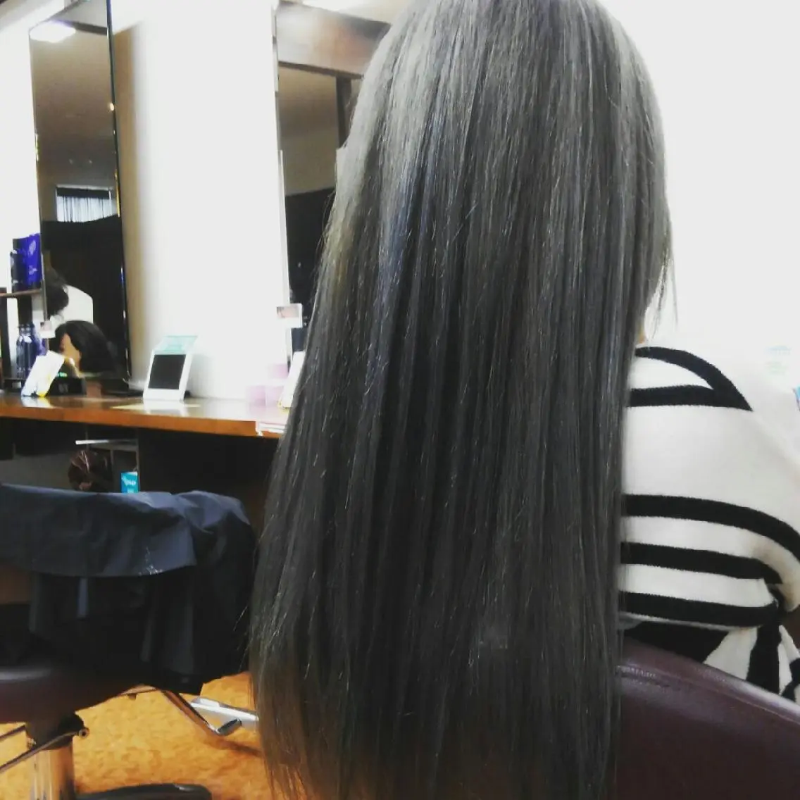 カラー ライブトレア YOSHIKIのヘアスタイル