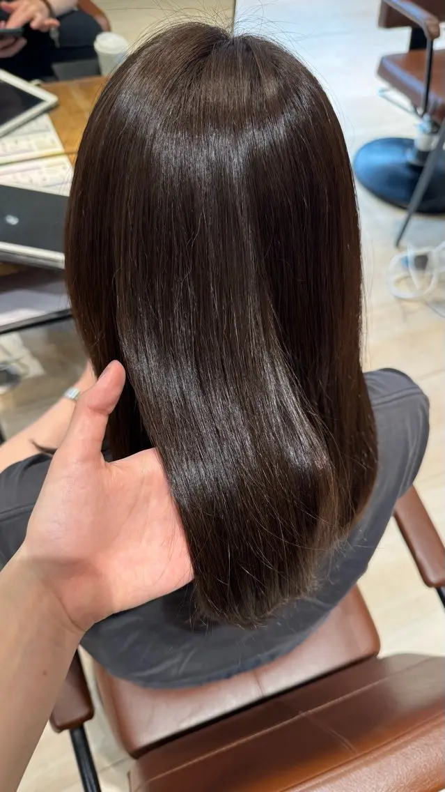 ミディアム カラー 大内 杏珈のヘアスタイル