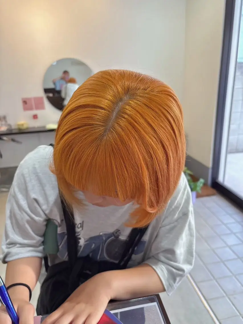 ショート カラー LUCK ユナのヘアスタイル