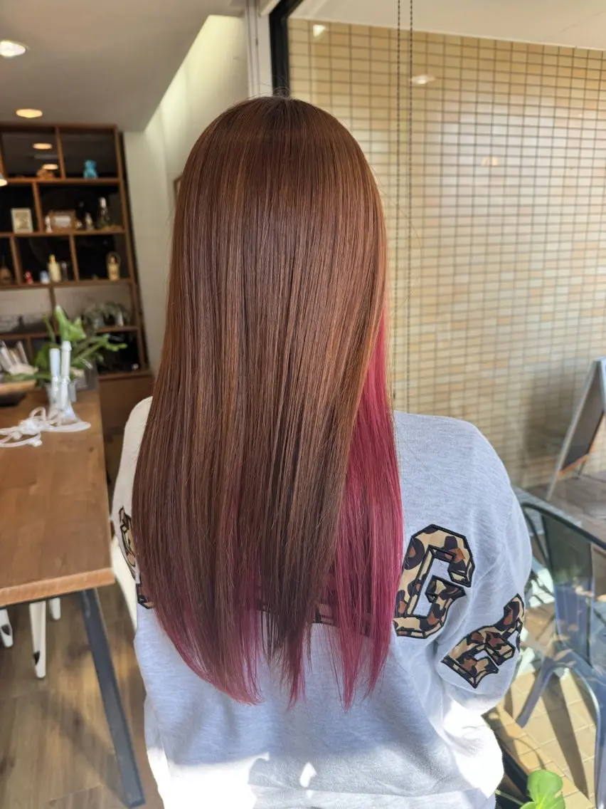 ロング カラー ベージュカラー ピンクカラー ヘアカラー トリートメント ツキダテ ユイのヘアスタイル