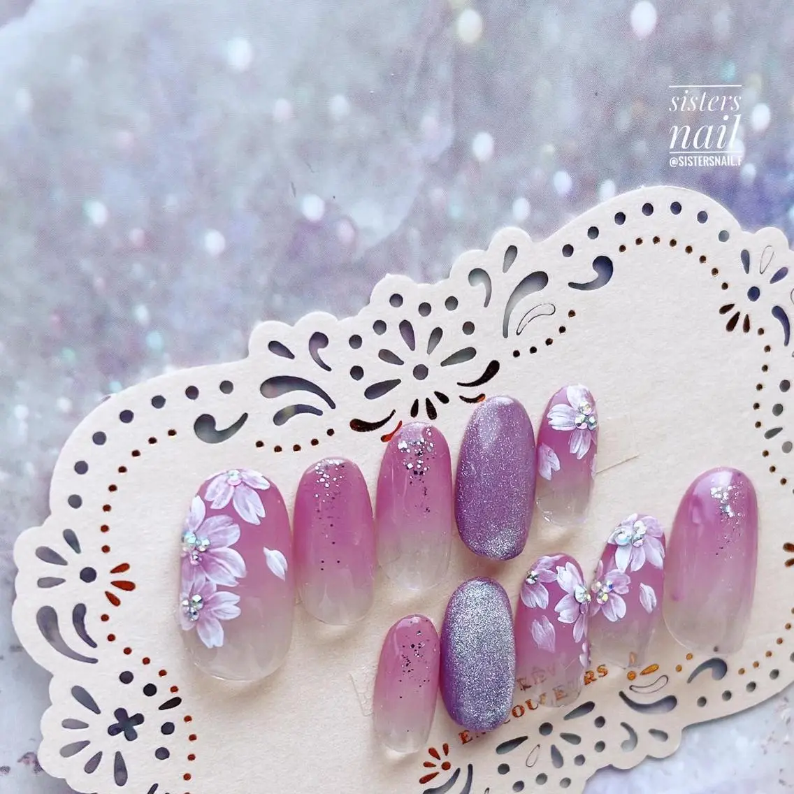 ネイル アートネイル 桜ネイル フラワーネイル フレンチネイル ラメ(グリッター) sisters nail.fのネイルデザイン