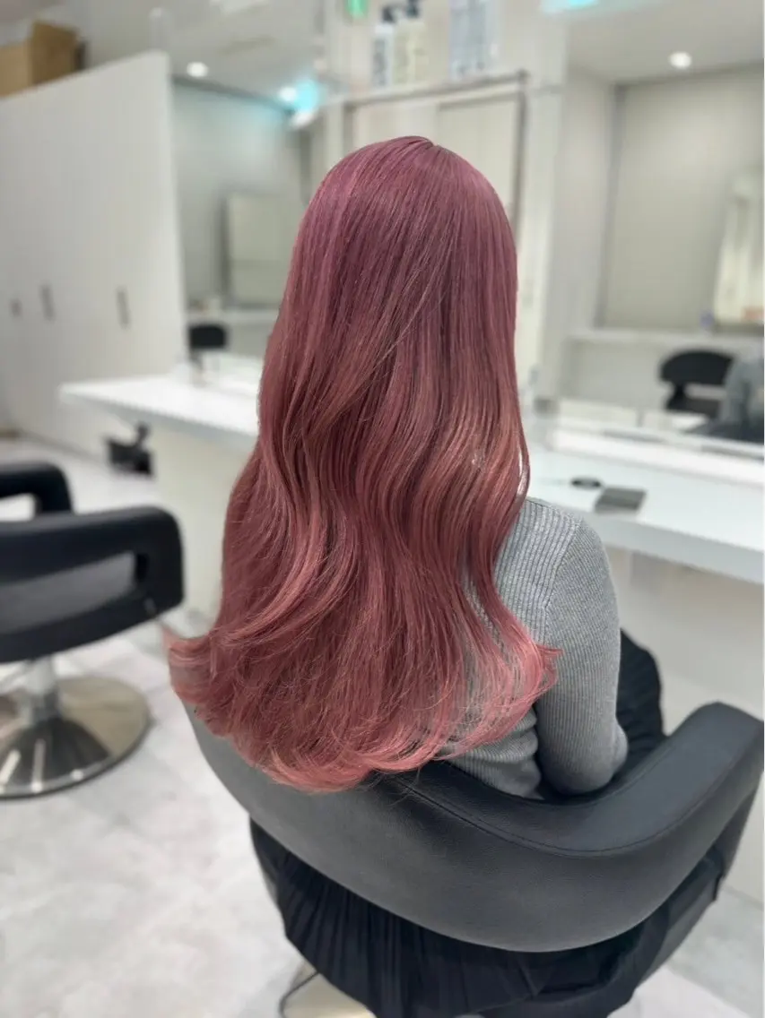 ロング カラー 赤み消し🌿 透明感カラー🫧のヘアスタイル